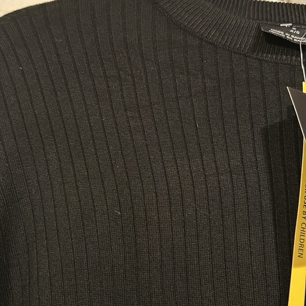 Esmara sz S (4/6). Black, Ribbed, L Sleeve, Crew neck Sweater.  Open Side Hem - Picture 2 of 9
